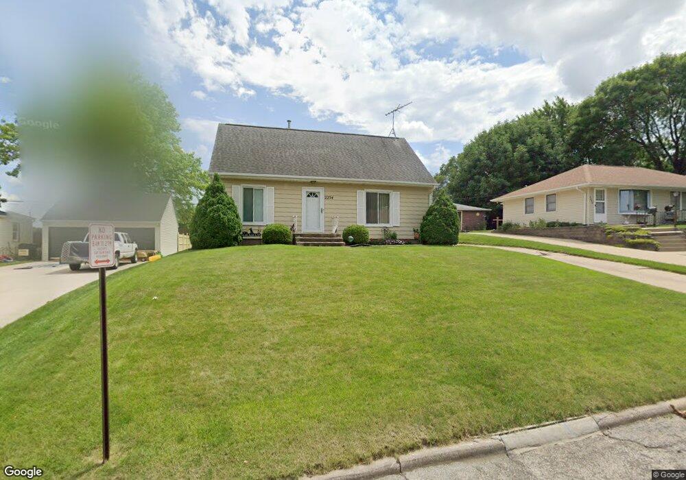 2234 Chandler St SW, Cedar Rapids, IA 52404 - photo 1