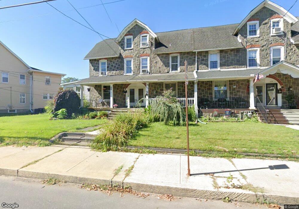 642 E Broad St, Quakertown, PA 18951 - photo 1