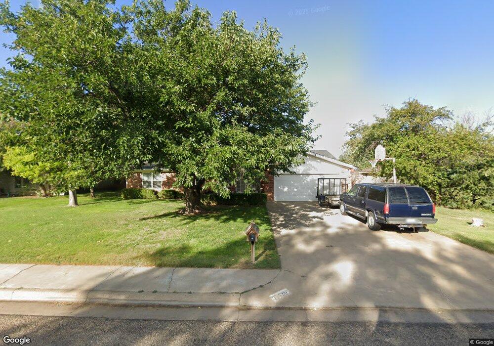 720 Phillips Dr, Dumas, TX 79029 - photo 1