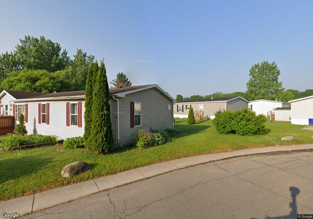 566 Persimmon Ct, Flint, MI 48506 - photo 1