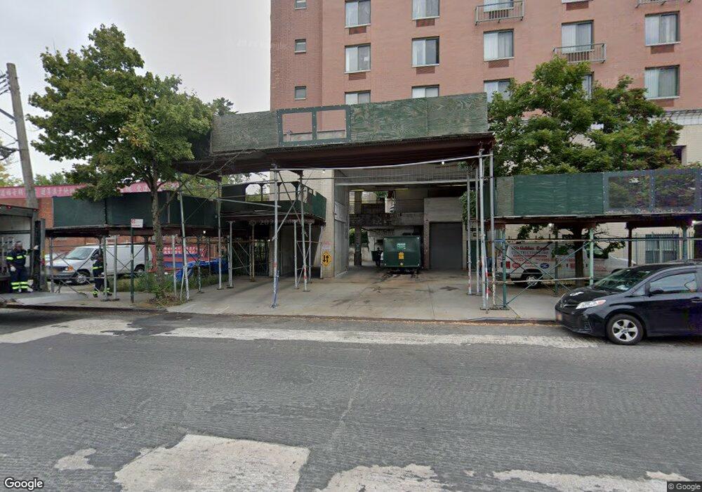 33-16 143rd St unit 1Fl, Flushing, NY 11354 - photo 1