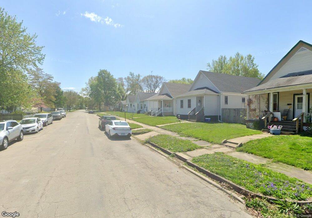 817 Decatur St, Lincoln, IL 62656 - photo 1