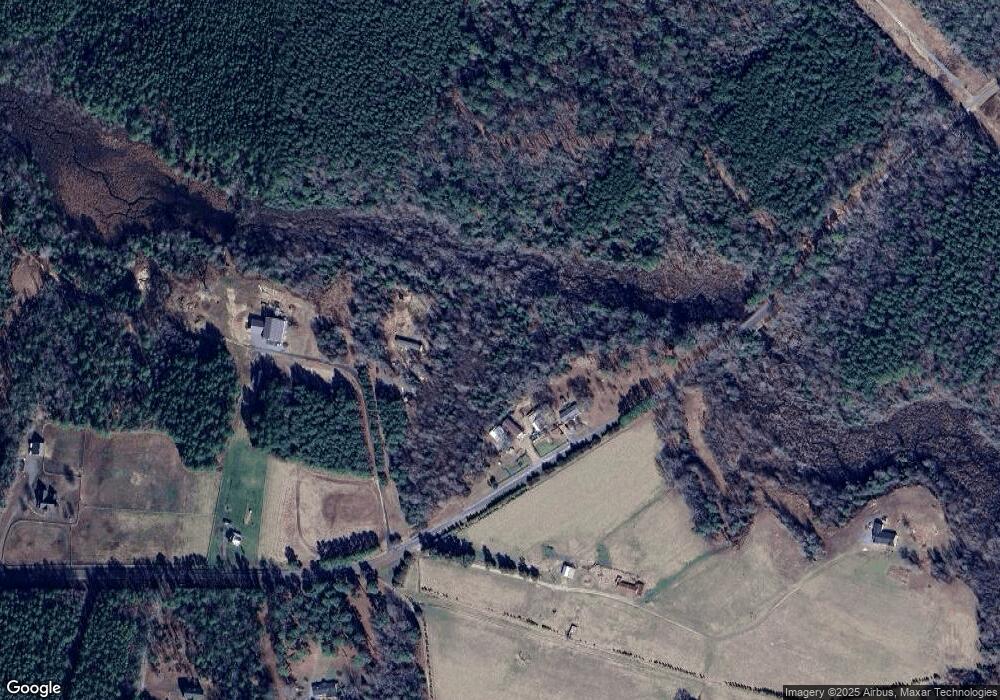 10 Winter Harbor Rd, Colonial Beach, VA 22443 - photo 1