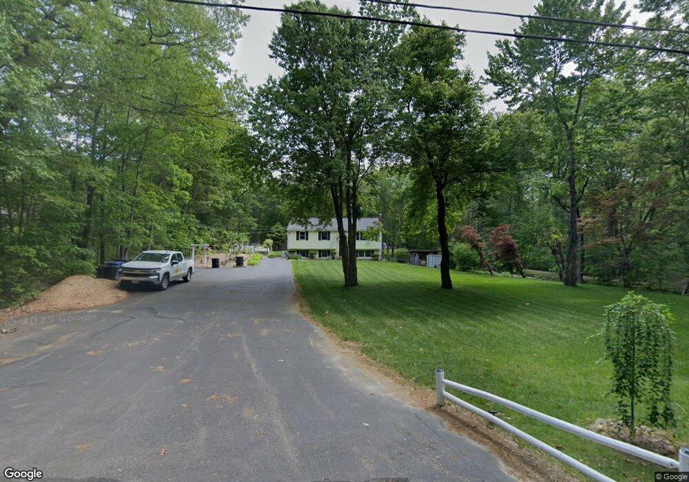 107 Walnut Hill Rd, Derry, NH 03038 - photo 1