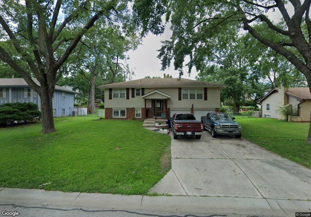 6626 Ballentine St, Shawnee, KS 66203 - photo 1