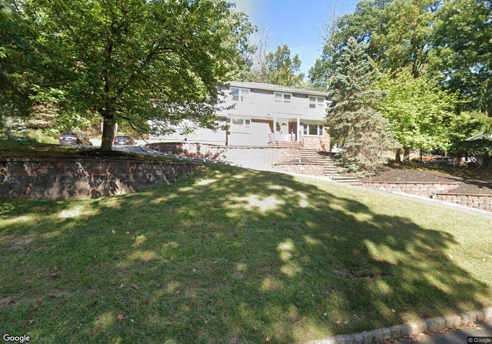 82 Longview Dr, Green Brook, NJ 08812 - photo 1