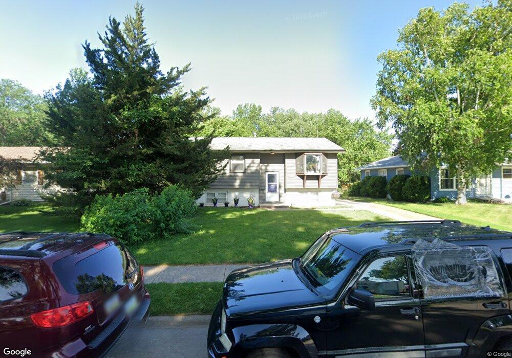 3422 N Pine St, Davenport, IA 52806 - photo 1
