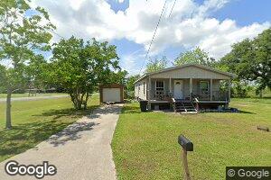 110 Holiday Dr, Port Sulphur, LA 70083