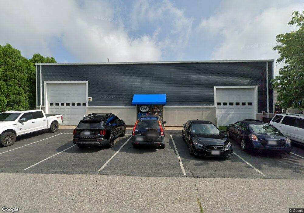 695 Dartmouth St, Dartmouth, MA 02748 - photo 1