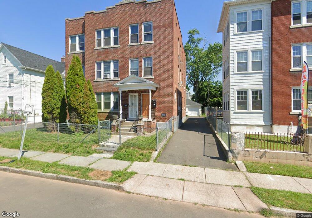 126 Standish St unit 128, Hartford, CT 06114 - photo 1