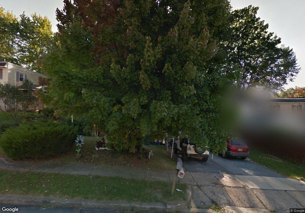 831 Rabbit Ln, Reading, PA 19606 - photo 1