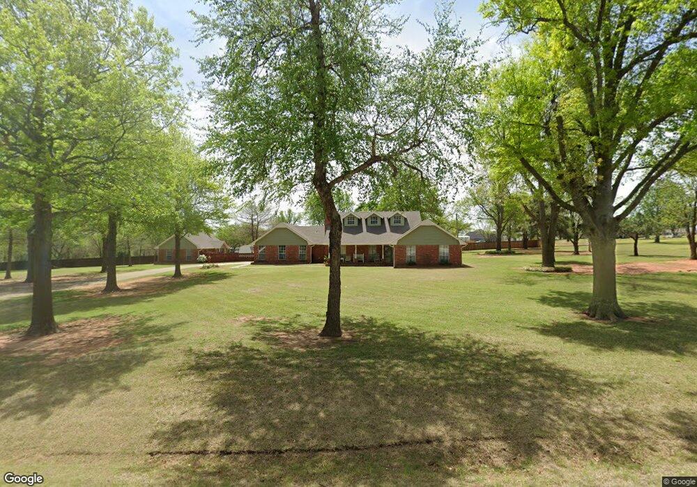 2329 Squirrel Place, Tuttle, OK 73089 - photo 1