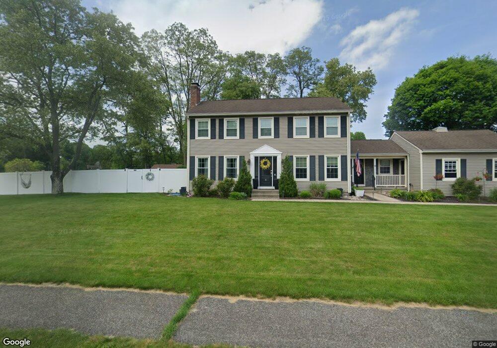 8 Canterbury Ln, Agawam, MA 01030 - photo 1