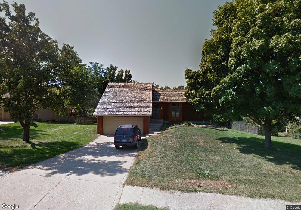 8010 Summit St, Lenexa, KS 66215 - photo 1