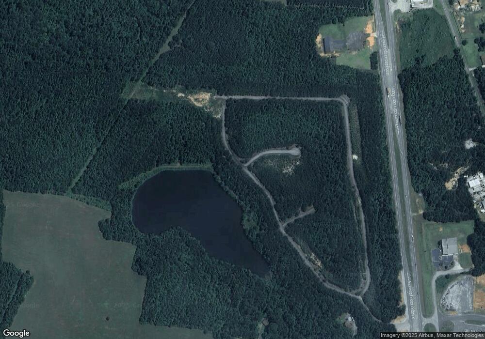 211 Akin St, Barnesville, GA 30204 - photo 1