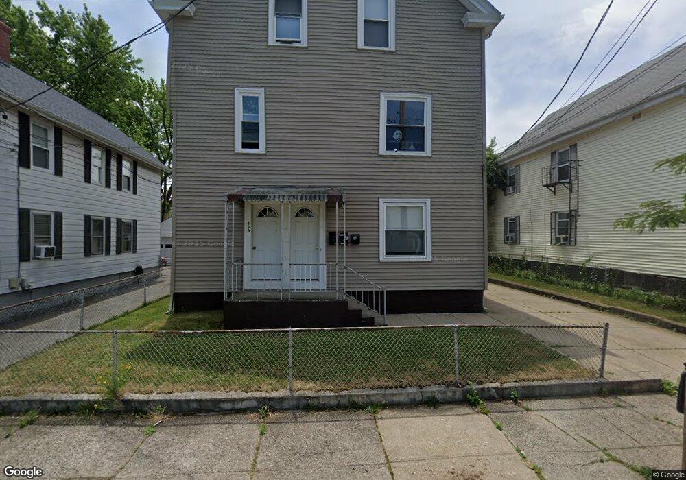 137 Hunts Ave, Pawtucket, RI 02861 - photo 1