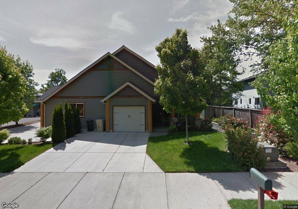 2214 NW Kip Ct, Grants Pass, OR 97526 - photo 1