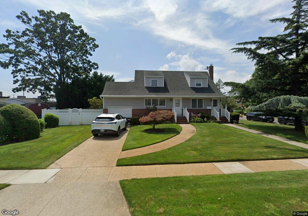 2450 Hewlett Ave, Merrick, NY 11566 - photo 1