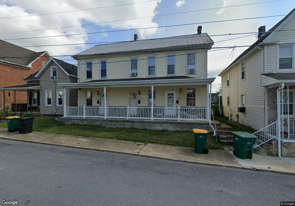 225 Hamilton Ave, Waynesboro, PA 17268 - photo 1