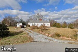 124 Mountain View Dr, Johnson City, TN 37601
