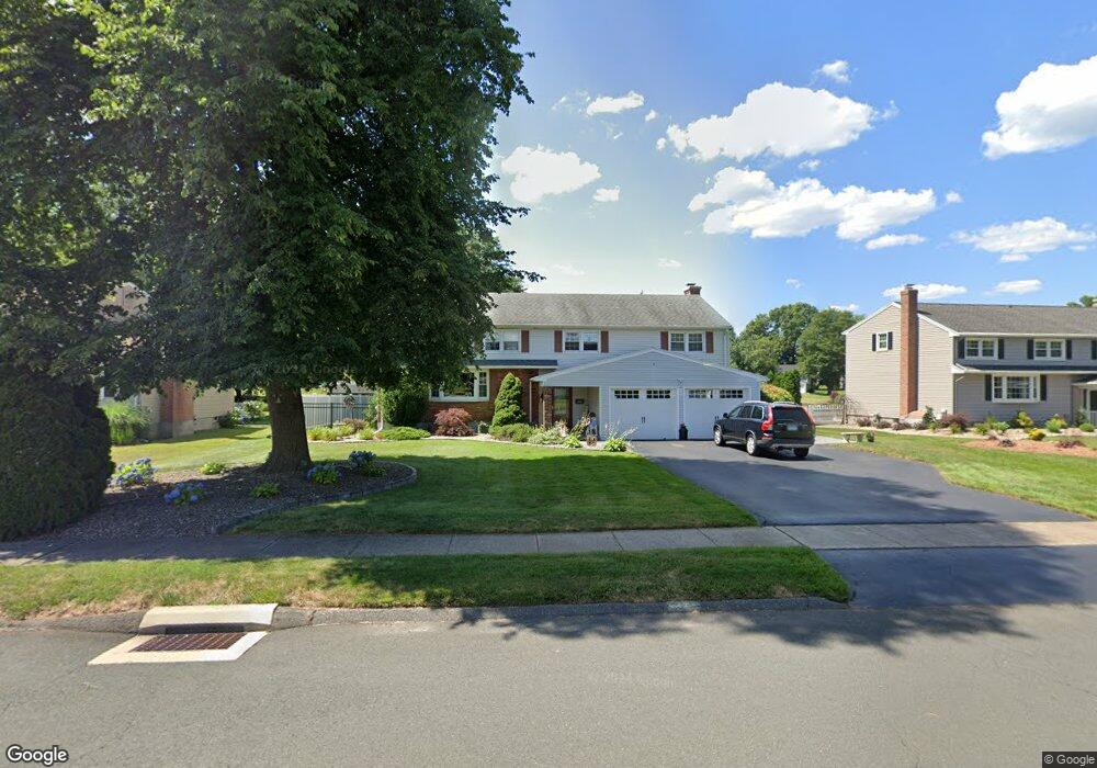 35 Meadow View Dr, Wethersfield, CT 06109 - photo 1