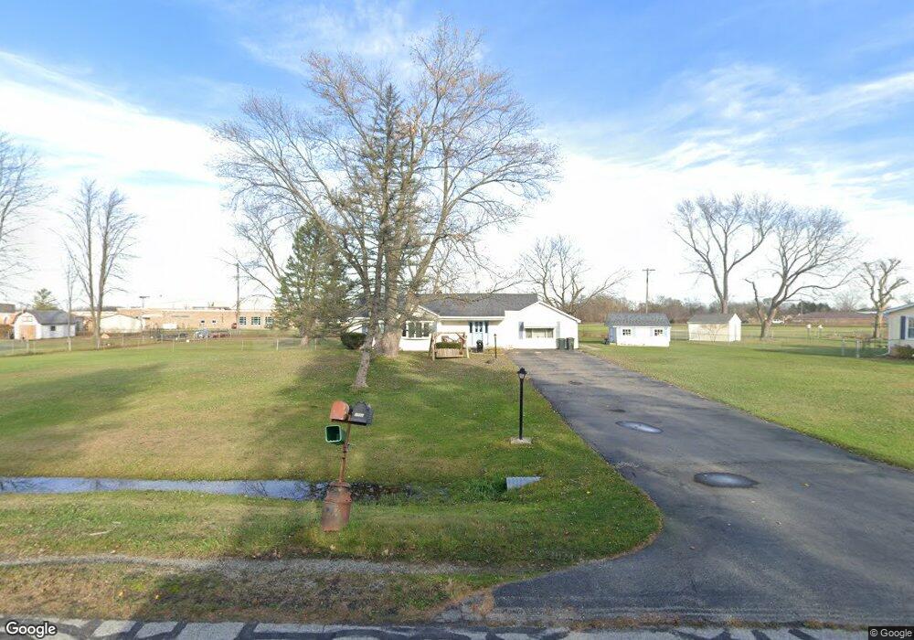 2566 Robbins Ct, Port Huron, MI 48060 - photo 1