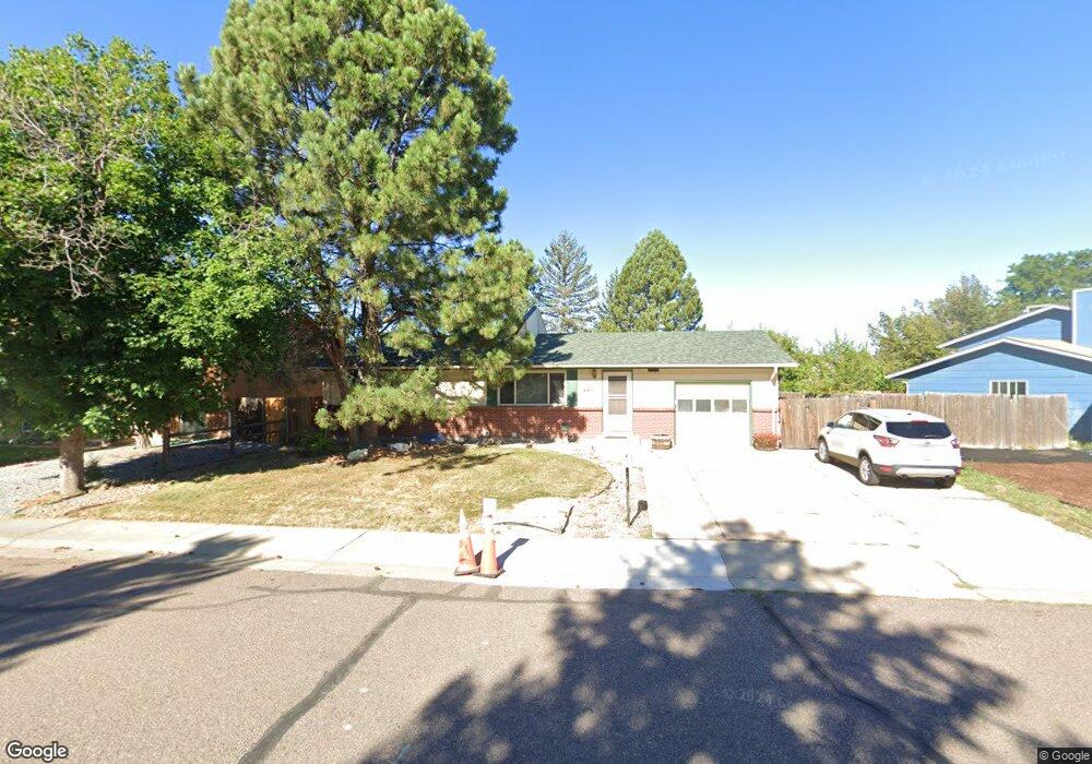 841 Naples St, Aurora, CO 80011 - photo 1