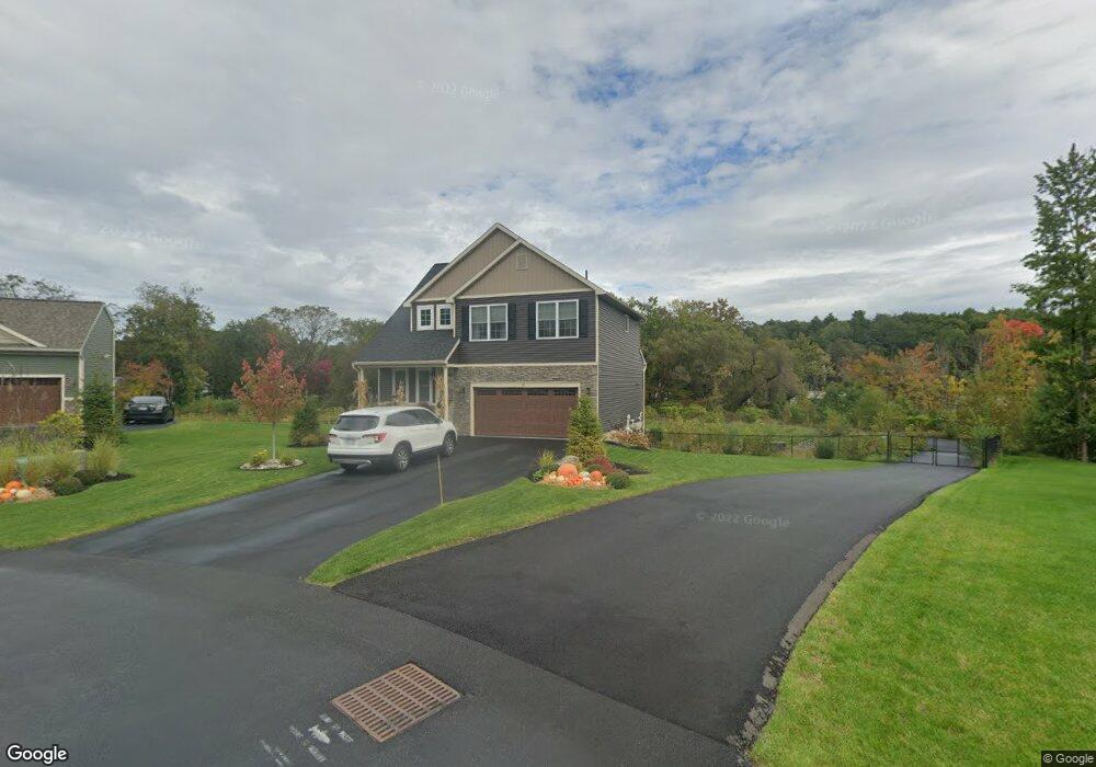 17 Highcroft Ct, Schenectady, NY 12309 - photo 1