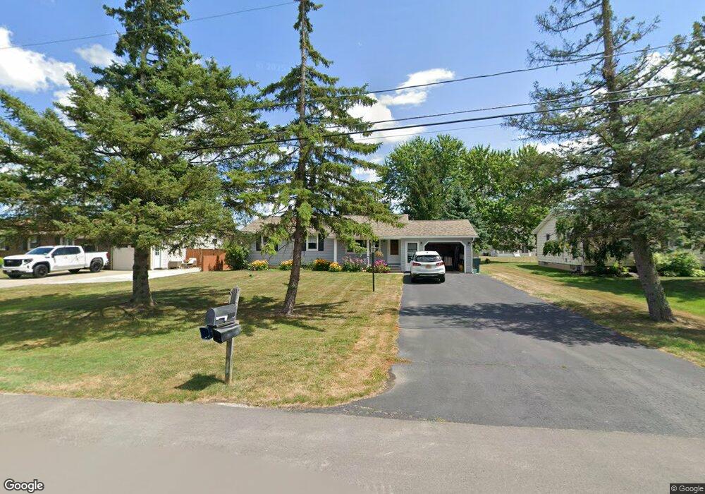 7289 Nickett Dr, North Tonawanda, NY 14120 - photo 1