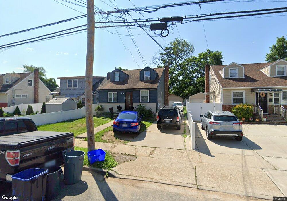 84 E Pennywood Ave, Roosevelt, NY 11575 - photo 1