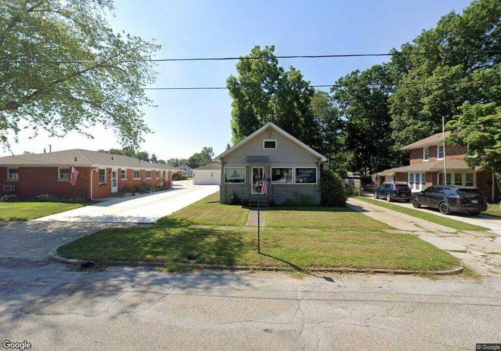 1320 Broadway St, Niles, MI 49120 - photo 1