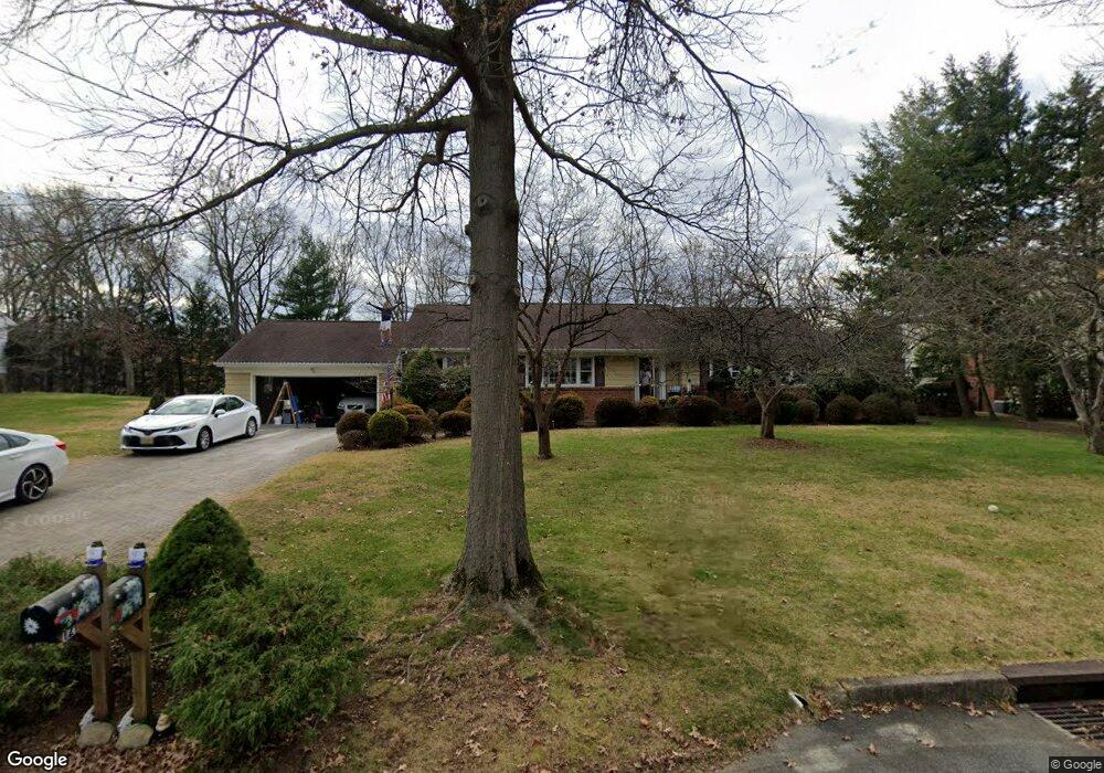 121 Cumberland Ct, Wyckoff, NJ 07481 - photo 1