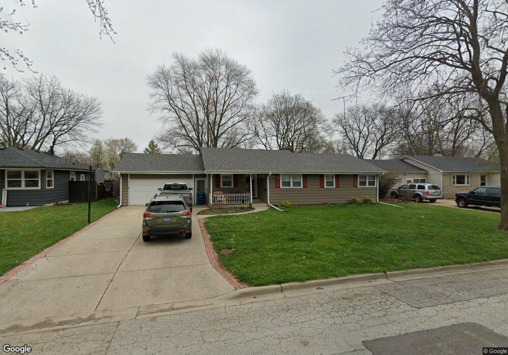 10 Central Ave, Aurora, IL 60506 - photo 1