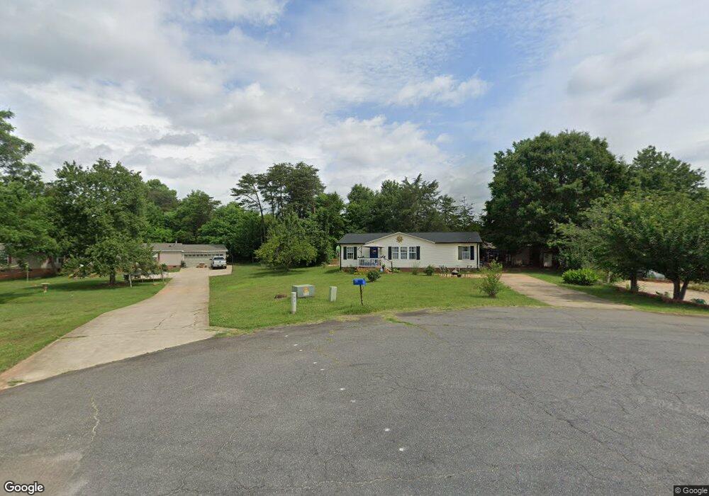 102 Southern Pines Ave, Statesville, NC 28677 - photo 1