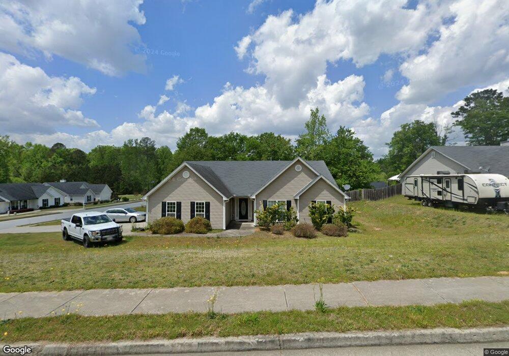 618 Embassy Walk, Winder, GA 30680 - photo 1