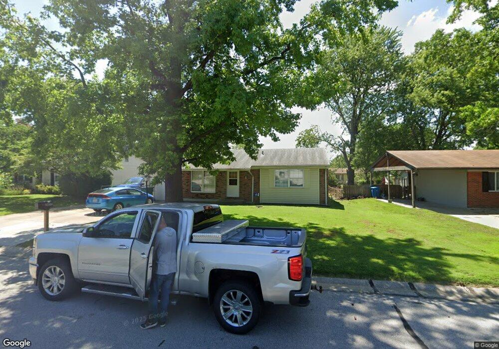 2613 Kelsey Ln, Saint Charles, MO 63301 - photo 1