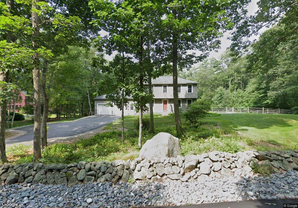 33 Vine St, Douglas, MA 01516 - photo 1