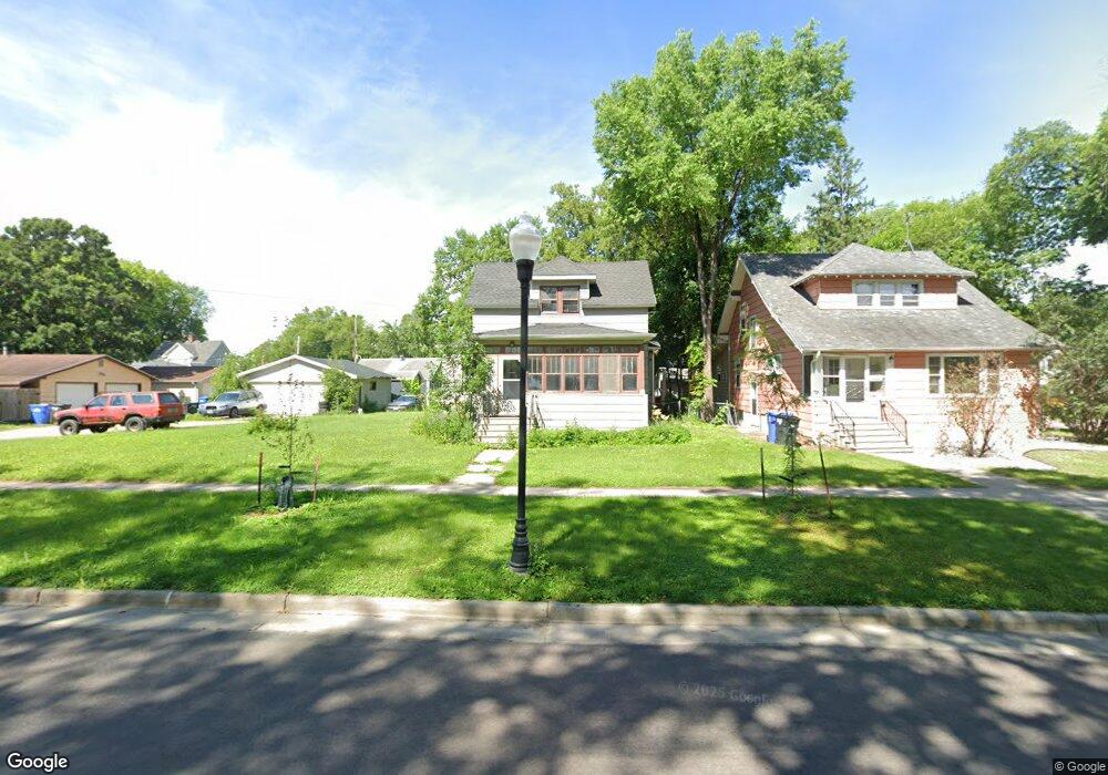 1107 14th St S, Fargo, ND 58103 - photo 1