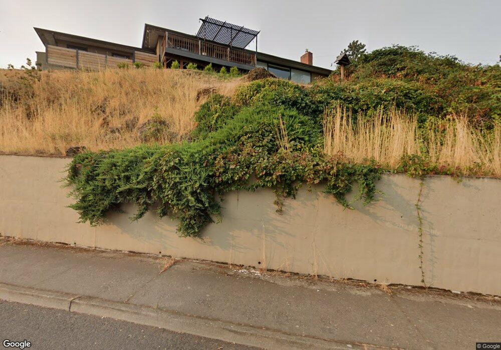 222 W 12th St, the Dalles, OR 97058 - photo 1