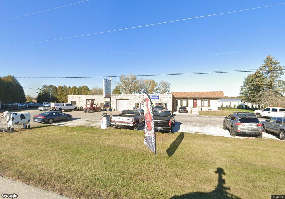 2005 Hawthorne Ave, Two Rivers, WI 54241 - photo 1