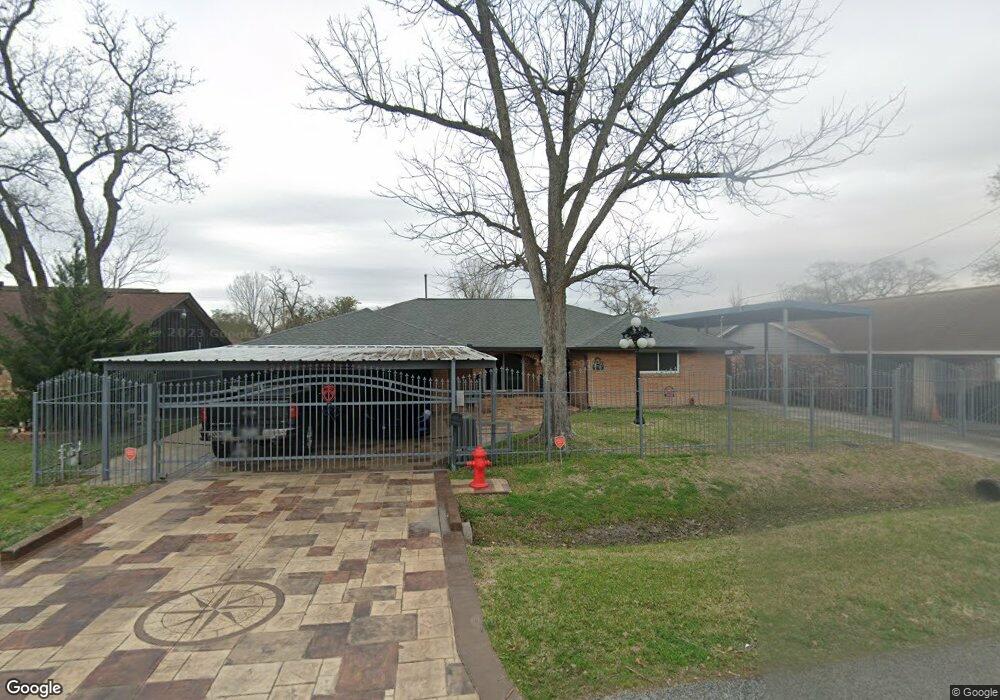 7714 Melrose St, Houston, TX 77022 - photo 1