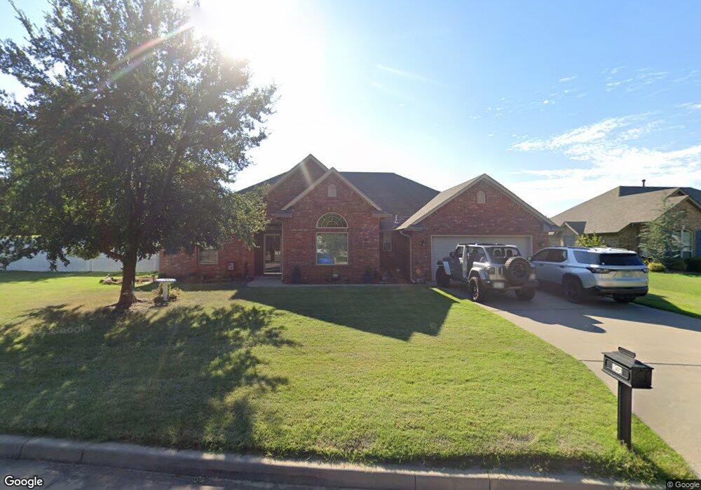 1506 Pecan Crossing Dr, Shawnee, OK 74804 - photo 1