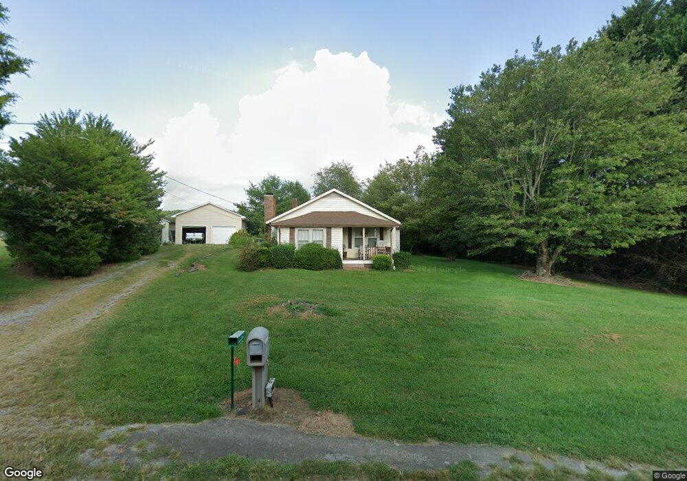 1032 Shingle Gap Rd, Purlear, NC 28665 - photo 1