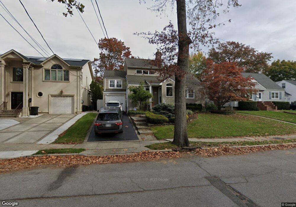 30 Stevenson Rd, Hewlett, NY 11557 - photo 1