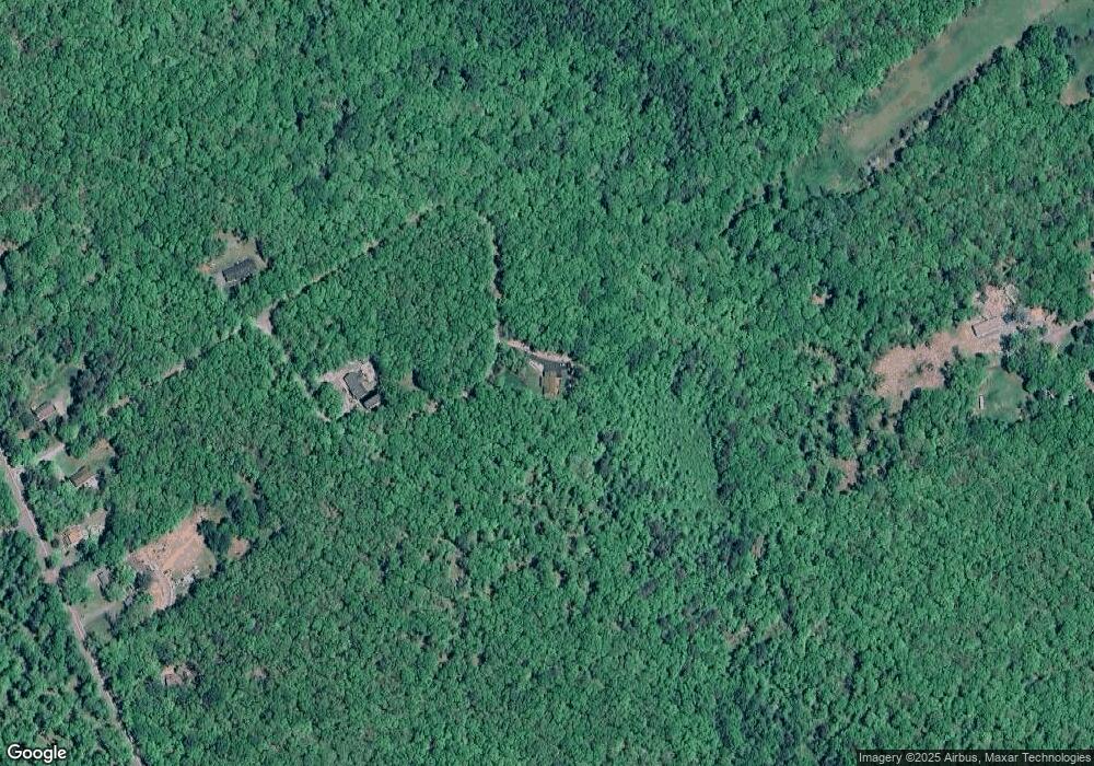 136 Whispering Oaks Rd, Greeley, PA 18425 - photo 1