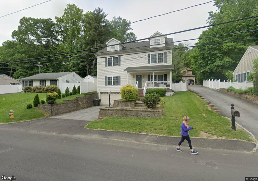 42 Caroline Place, Greenwich, CT 06831 - photo 1