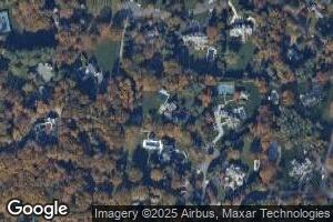 5 Mowbray Ln N, Cold Spring Harbor, NY 11724