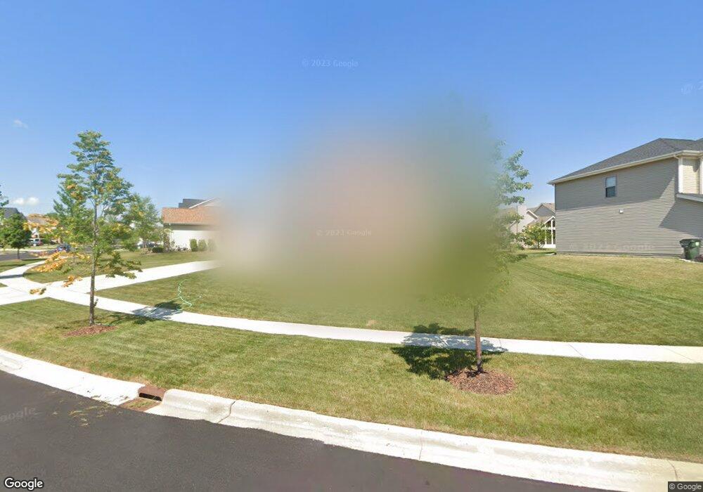 1128 Kingsmill Dr, Algonquin, IL 60102 - photo 1