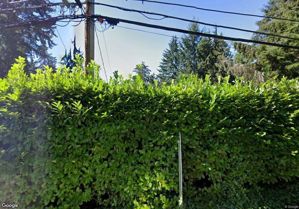 5201 W Mercer Way, Mercer Island, WA 98040 - photo 1