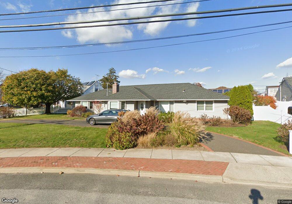 511 Derby Dr N, Oceanside, NY 11572 - photo 1